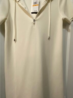 Cable & Gauge White Hooded Half-Zip Top